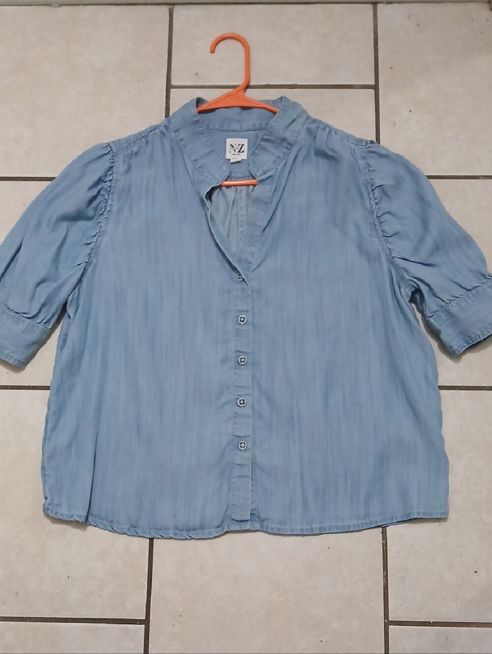 NIC+ZOE Womens Size Petite M Light Denim Button-Up Top
